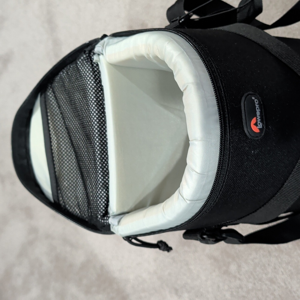 Lowepro Large Lens Bag - Picture 5 of 6